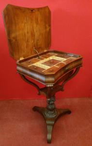 Mesa de costura lombarda